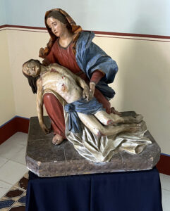 Francesco Di Nardo, inizi XVIII sec. - Pietà - Statua in legno intagliato e dipinto - proveniente dalla chiesa di S. Lucia di Lipari, era forse originariamente allocata nella chiesa delle Croci di Lipari