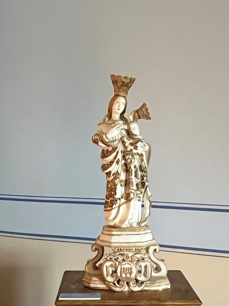 Sec. XVIII - La Madonna di Trapani - Statua in marmo policromo – proveniente dal Palazzo vescovile di Lipari